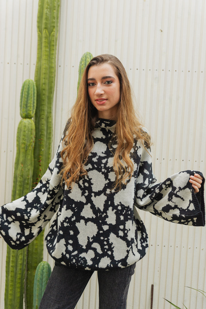 SWEATER VACA - NEGRO CRUDO