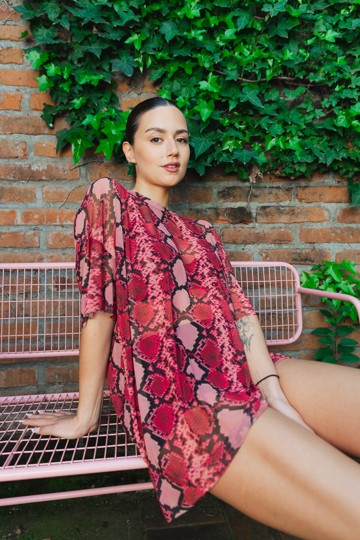 POLERA OVERSIZE PITÓN MALLA - FUCSIA