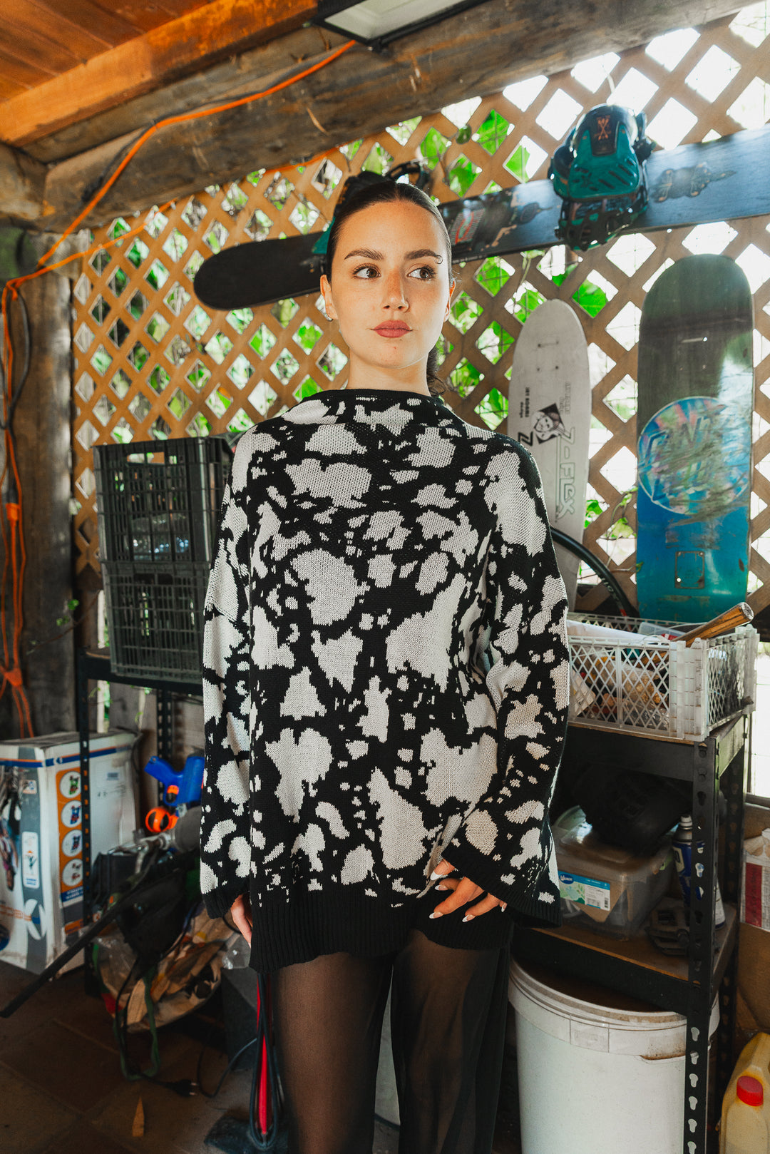 SWEATER VACA - NEGRO CRUDO