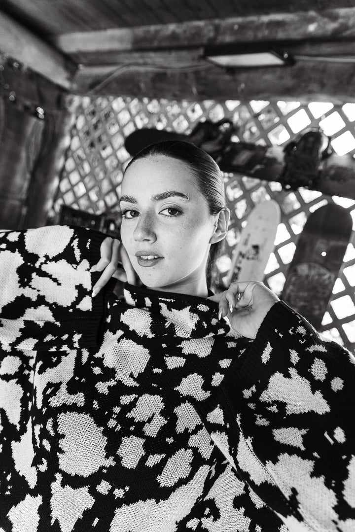 SWEATER VACA - NEGRO CRUDO