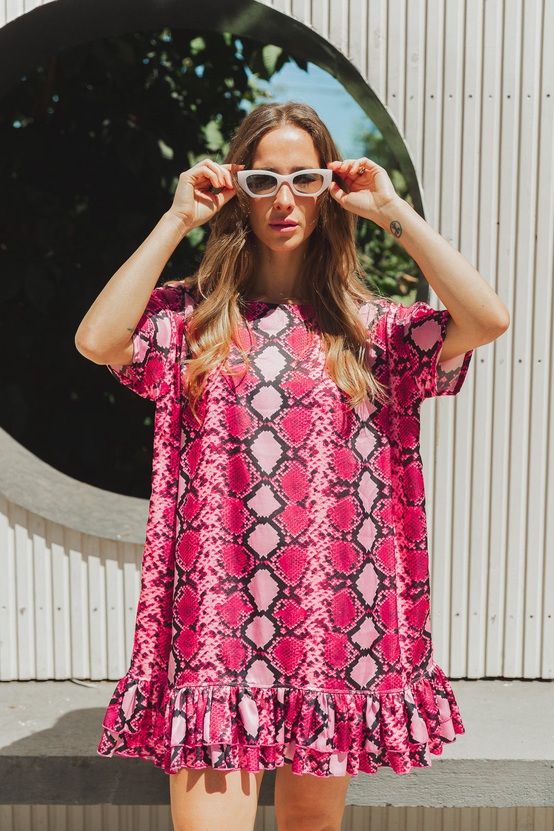 VESTIDO SATÍN PITÓN OVERSIZE - FUCSIA