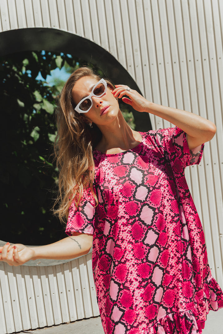 VESTIDO SATÍN PITÓN OVERSIZE - FUCSIA