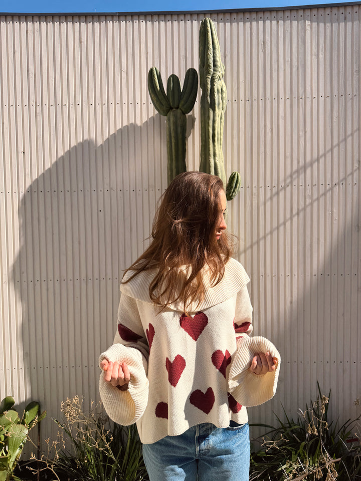 HEART RIOT SWEATER - CRUDO